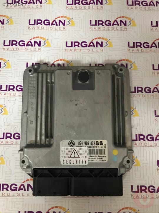 074906032 BB V.W CRAFTER MOTOR BEYNİ BOSCH ECU