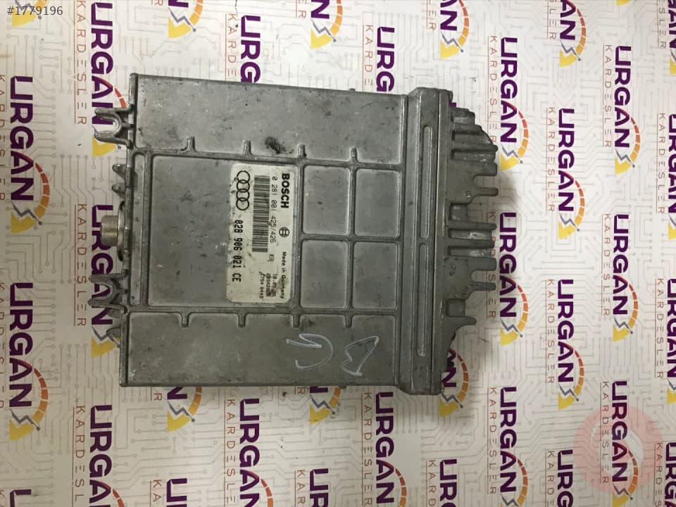 0281001425 028906021 CE AUDİ A4 MOTOR BEYNİ BOSCH ECU
