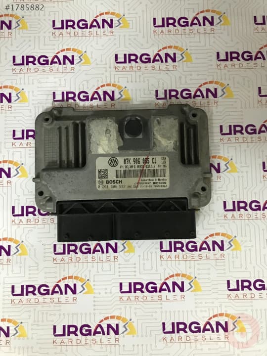 0261S06932 ME17.5.6 07K906055CJ V.W JETTA MOTOR BEYNİ BOSCH