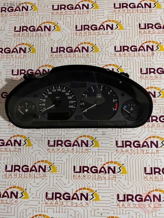 62.11-8360484 BMW E36 316i GÖSTERGE PANELİ KM SAATİ
