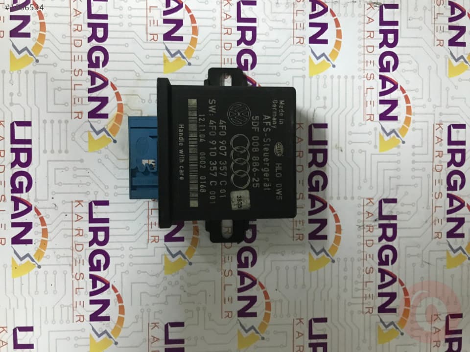 5DF008886-25 4F0907357 C  AUDI A4  HELLA KONFOR