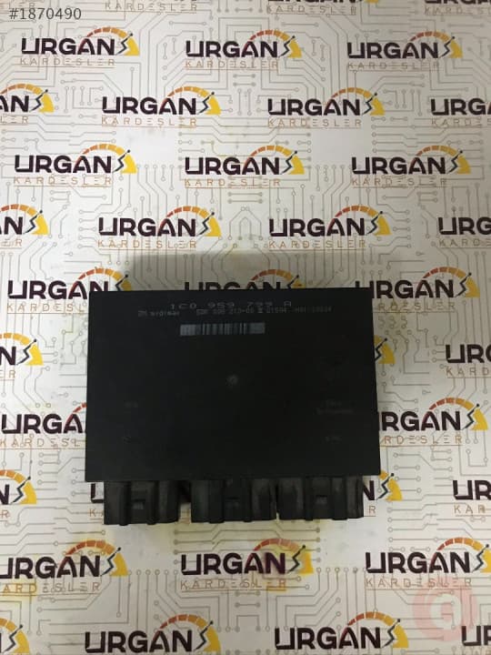 5DK00821300 1C0959799 A   VW BORA HELLA KONFOR