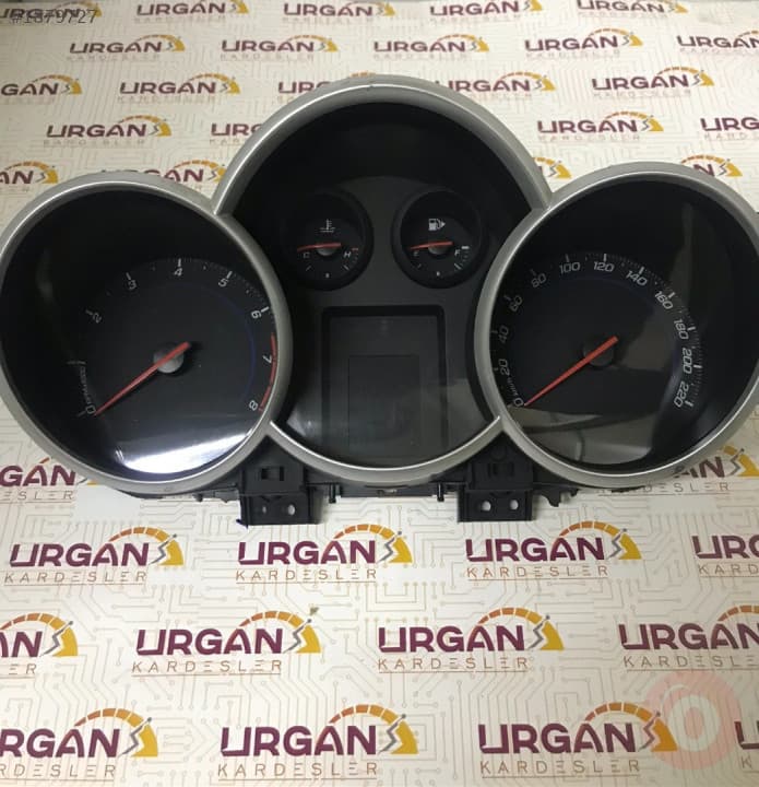 94576297 688014257 CHEVROLET CRUZE KM SAATI GM