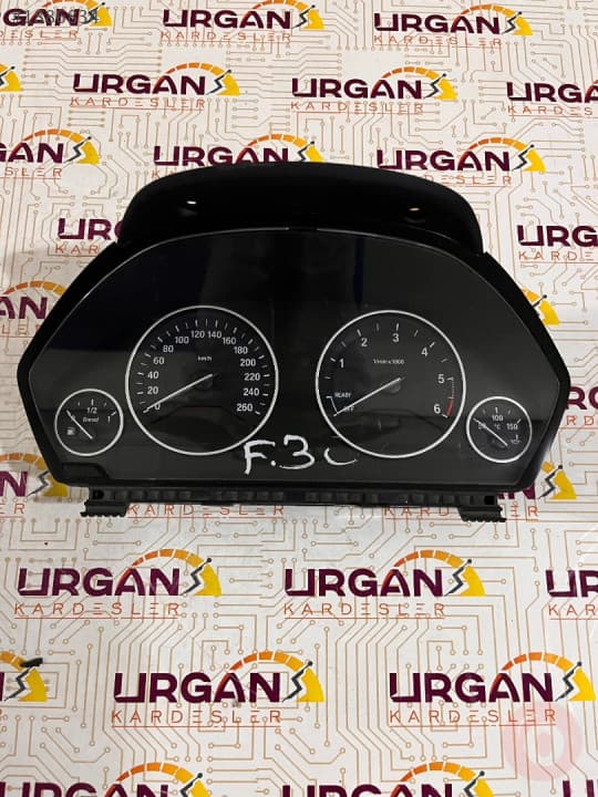 BMW F30 320D DİZEL GÖSTERGE PANELİ KM SAATİ