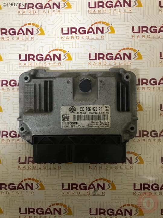 0261S04405 03C906022AT V.W GOLF MOTOR BEYNİ BOSCH