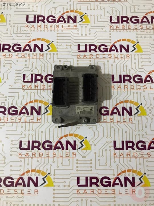 1039500393 OPEL CORSA C MOTOR BEYNİ