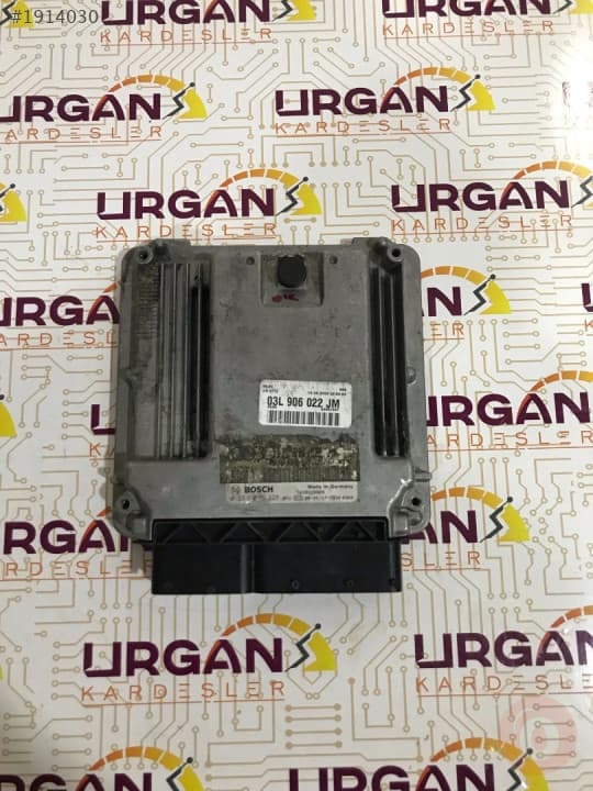 03L906022JM 0281015328 AUDİ A4  MOTOR BEYNİ