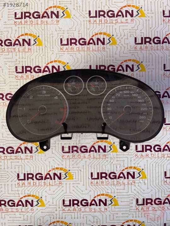 8P0920902D AUDI A3 GÖSTERGE PANELİ KM SAATİ