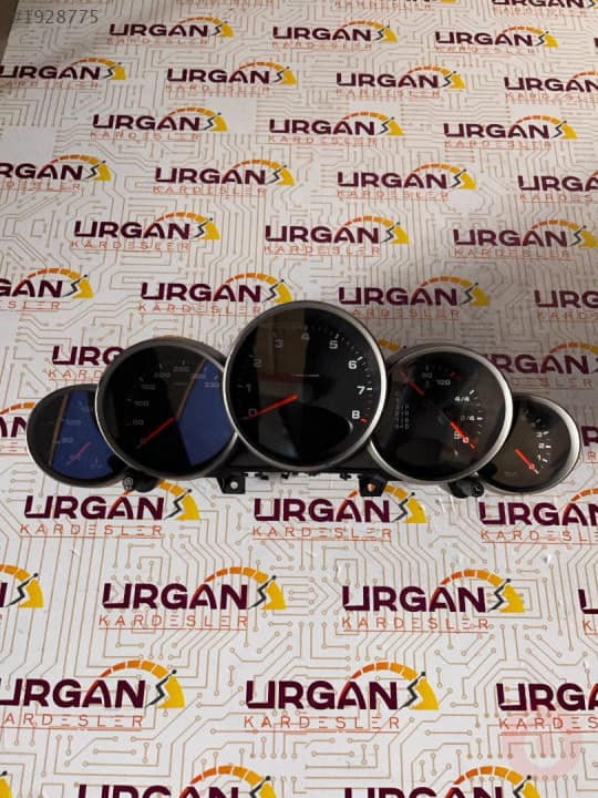 99764110620 PORSCHE 997 GÖSTERGE PANELİ KM SAATİ