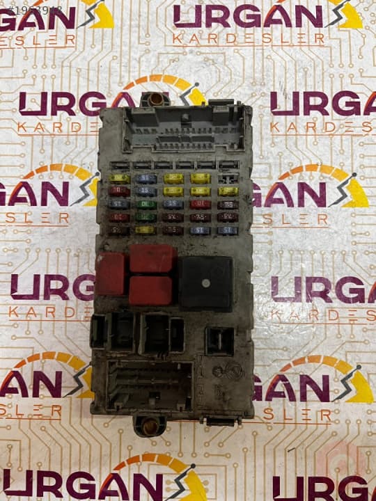 46846745 FIAT CROMA SİGORTA KUTUSU