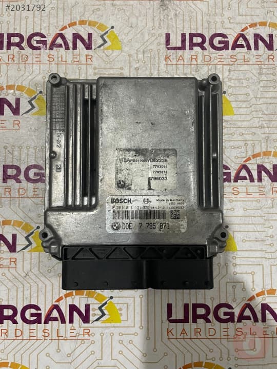 7795871 0281011121 BMW X3 MOTOR BEYNİ