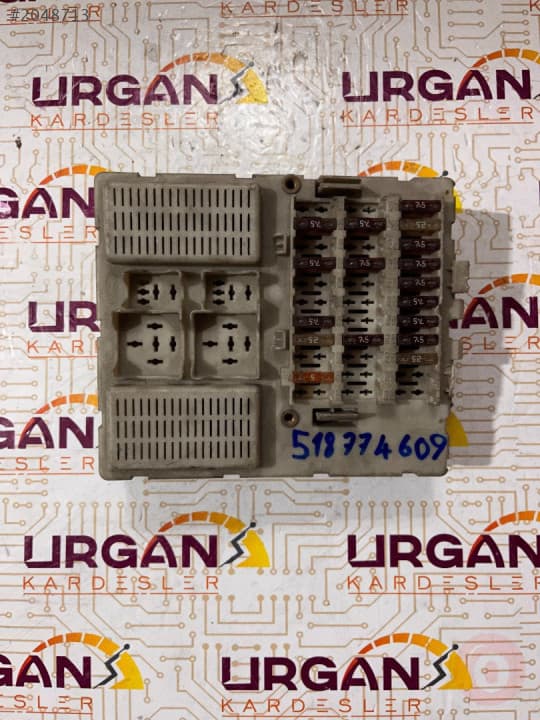 7T1T-14A073-BB 518774609 FORD TRANSİT CONNECT SİGORTA KUTUSU