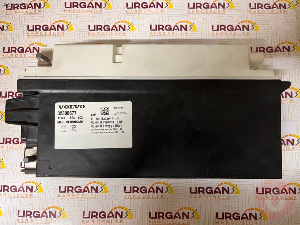 32300677 VOLVO S60 YEDEK AKÜ BESLEMESİ