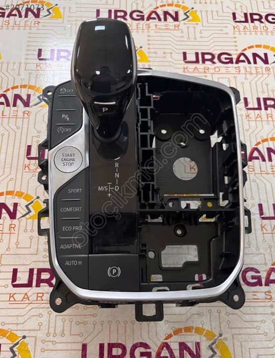 6131 9 658 744-01  BMW G20 3 SERİSİ VİTES KONSOLU