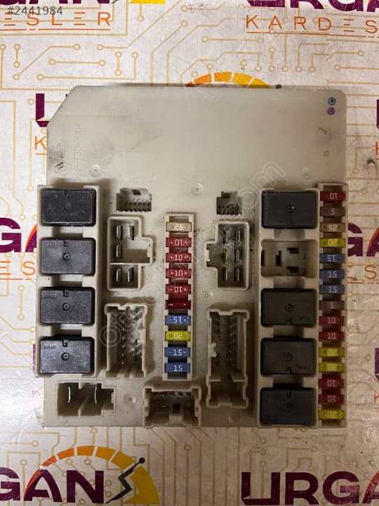 356231A RENAULT CLIO 3 UPC SİGORTA KUTUSU