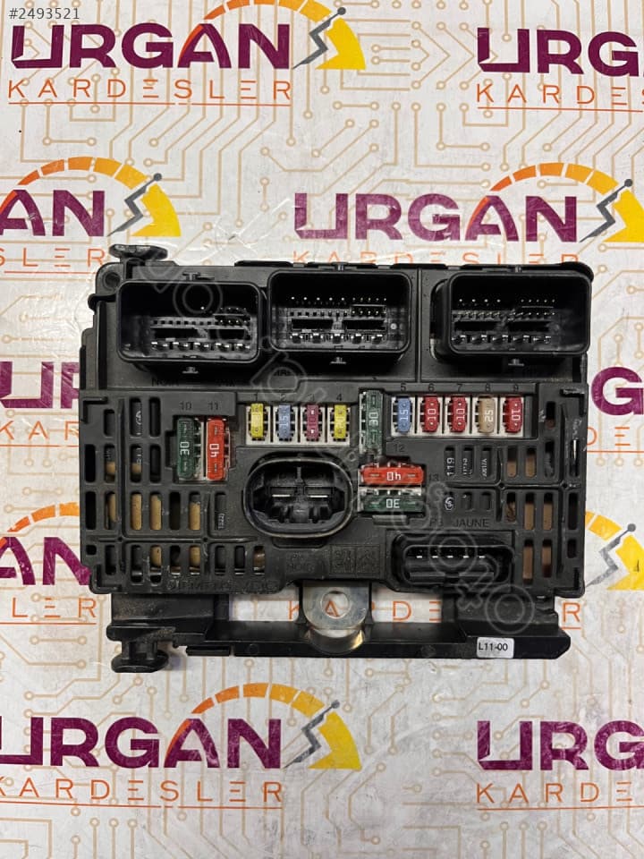 S118983011C 9661682980 CITROEN C4 C5 SİGORTA KUTUSU