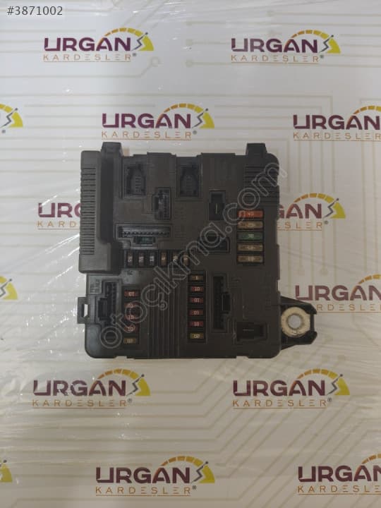 S118399300G 8200306033 RENAULT MEGANE 2 UPC SİGORTA KUTUSU
