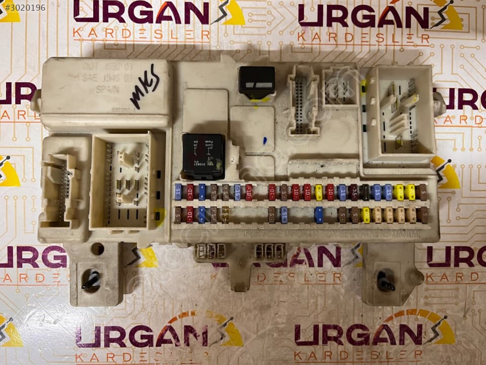 31254903 519096804 VOLVO C30 C70 S40 V50  SİGORTA KUTUSU