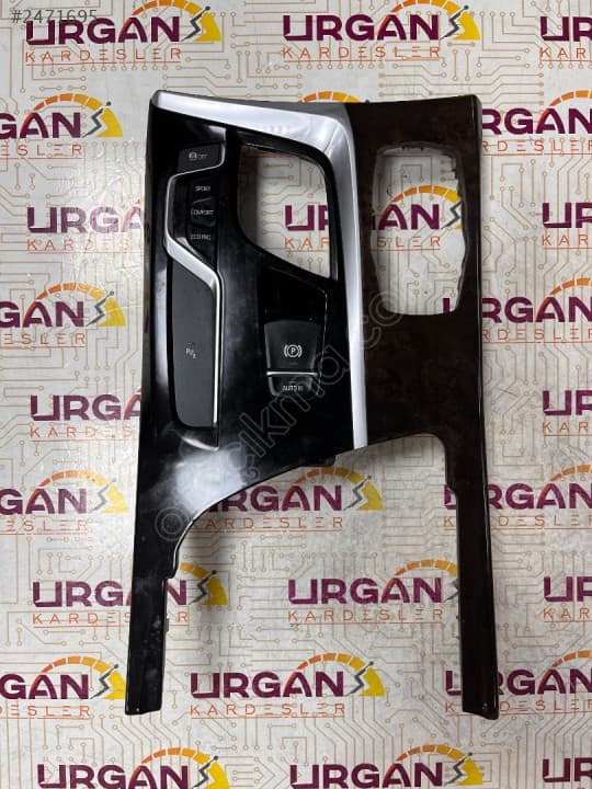 BMW G30 5 SERİSİ ORTA KONSOL PANELİ