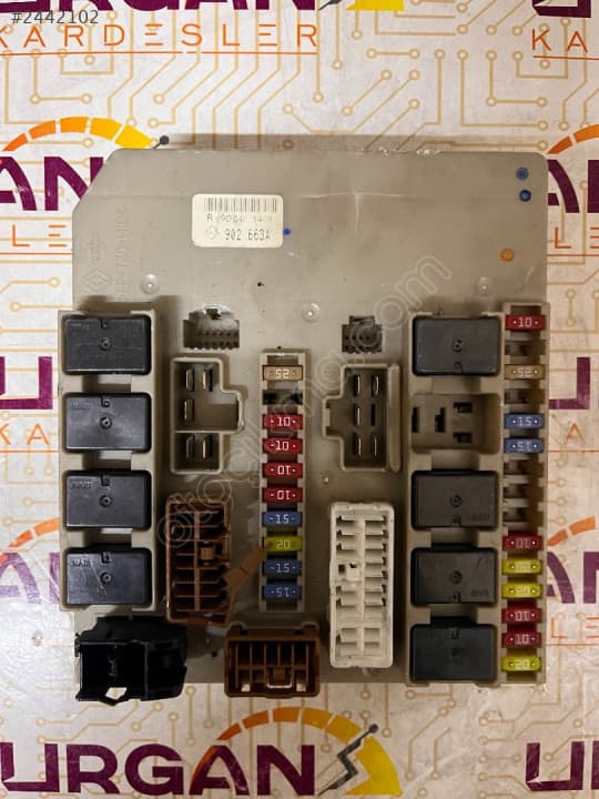 902663A RENAULT CLIO 3 UPC SİGORTA KUTUSU