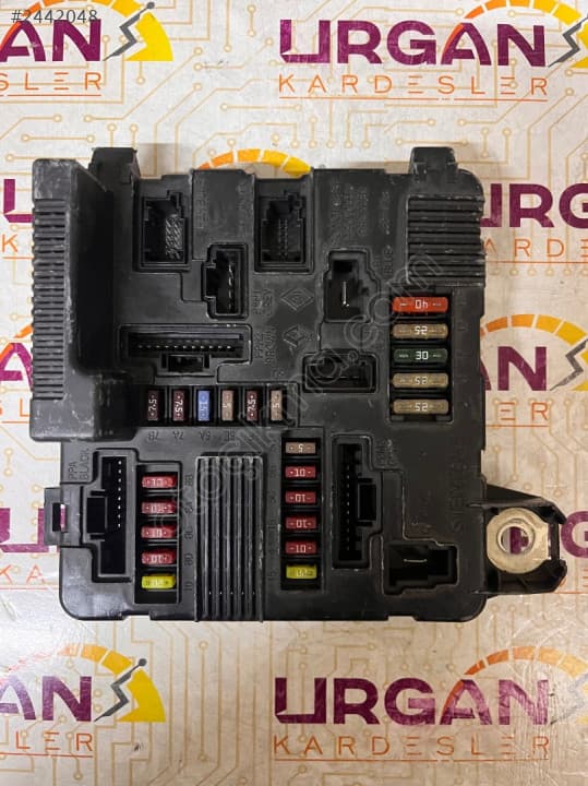 8200306033B  RENAULT SCENIC MEGANE UPC SİGORTA KUTUSU