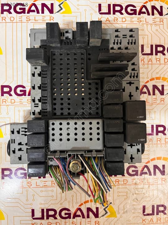 30657428 08688434 VOLVO S60 S80 XC90 SİGORTA KUTUSU CEM BEYN