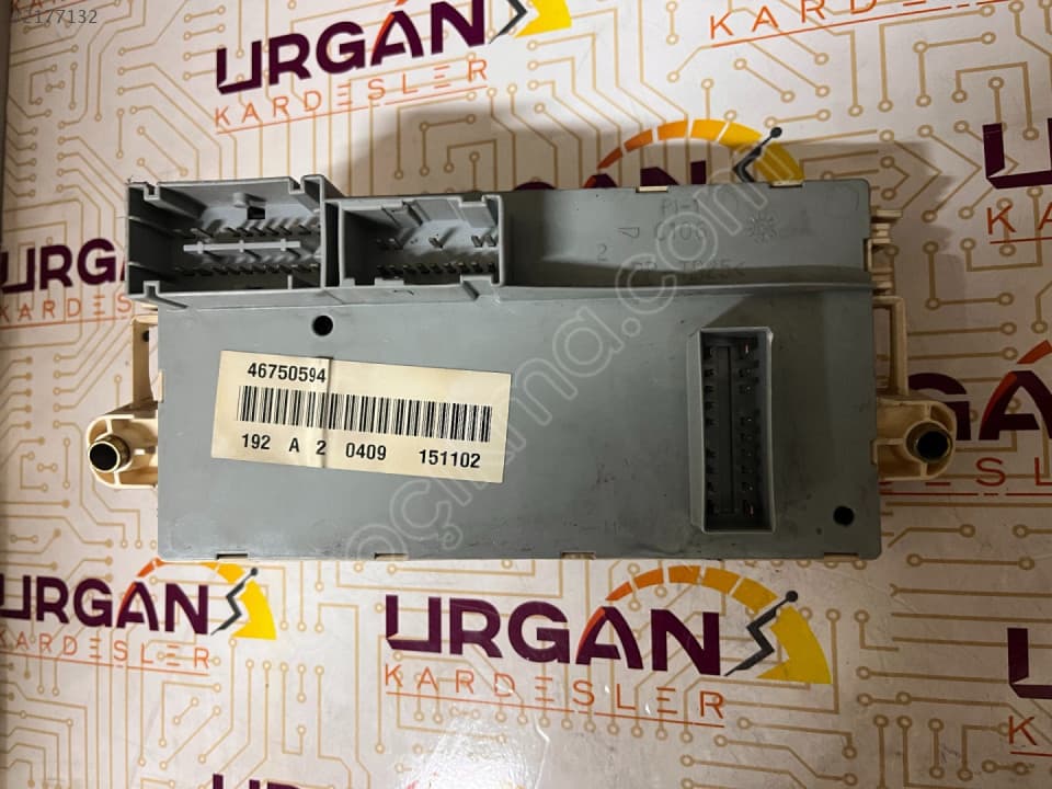 46750594 FIAT STILO SİGORTA KUTUSU