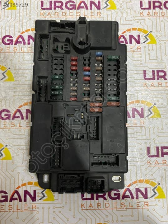 61.35 3453735 MİNİ COOPER R56 SİGORTA KUTUSU