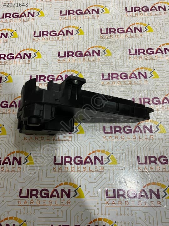 6 906 618-05 518956040 BMW E6 E61 5 SERİSİ SİGORTA KUTUSU