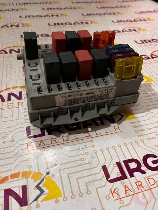 46752706 FİAT DOBLO SİGORTA KUTUSU