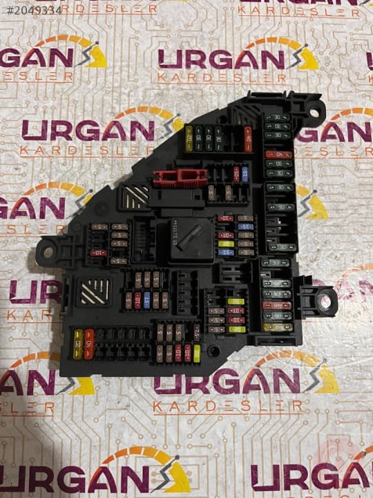 9234423 BMW F10 SİGORTA KUTUSU