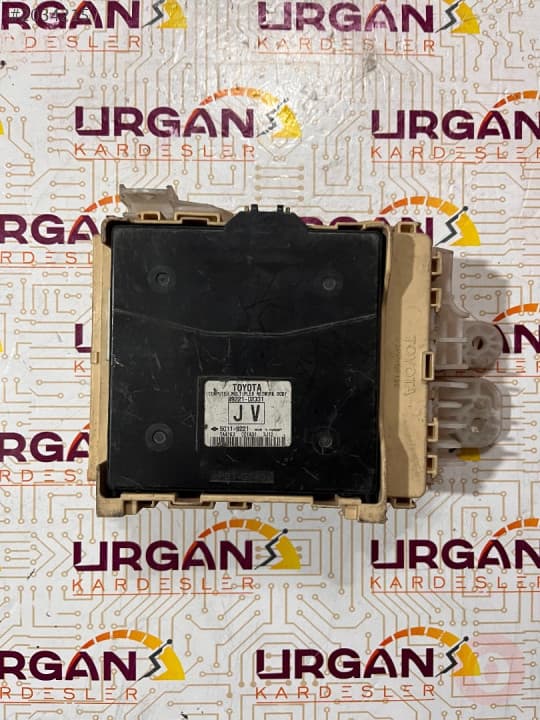 89221-02331 TOYOTA AUIRS BODY KONTROL BEYNİ