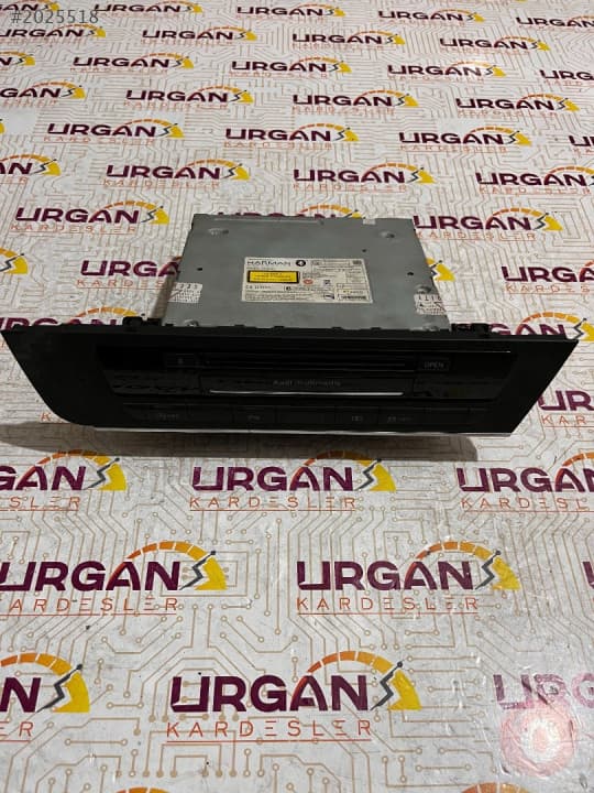 AD10-0169005 005WWDA0303 AUDI A5 SPORTBACK MULTIMEDIA RADIO