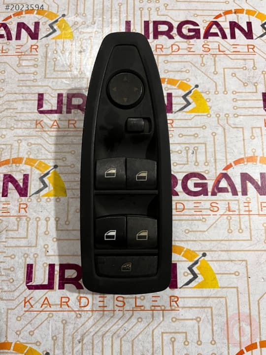 9208109-03 BMW 3 SERISI CAM ACMA DÜGMESİ