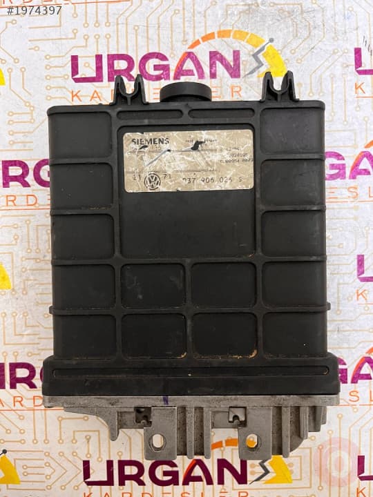 037906024S 5WP4135 VW GOLF MOTOR BEYNİ