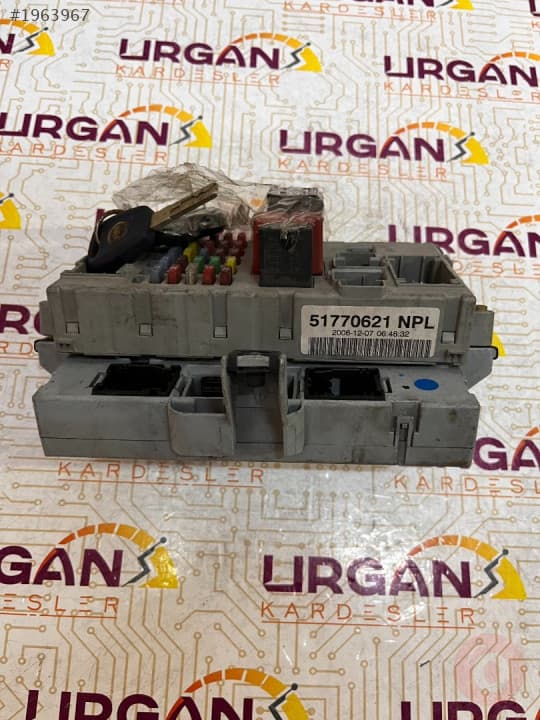 51770621 FIAT DOBLO 1.3 MULTİJET SİGORTA KUTUSU