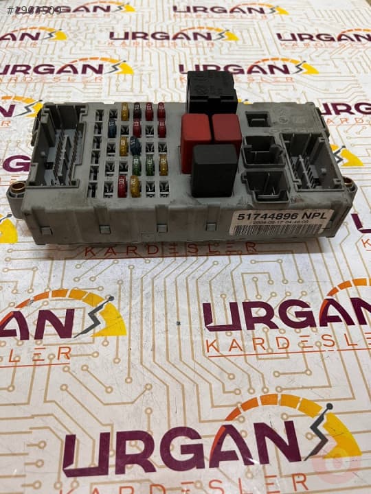 51744896 NPL FIAT PUNTO SİGORTA KUTUSU