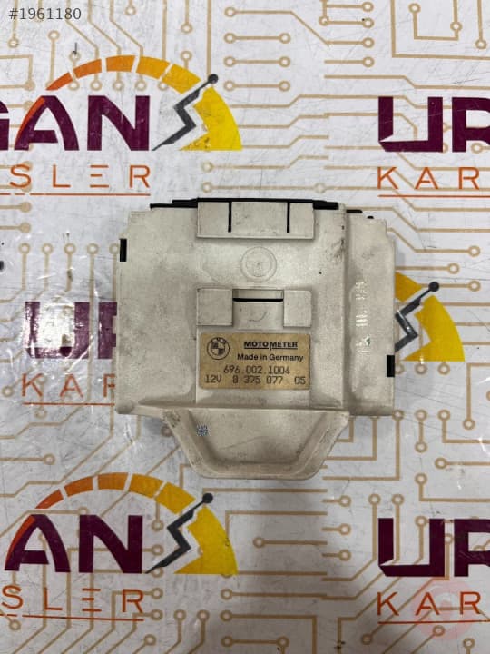 696.002.1004 BMW E34 LCD EKRAN