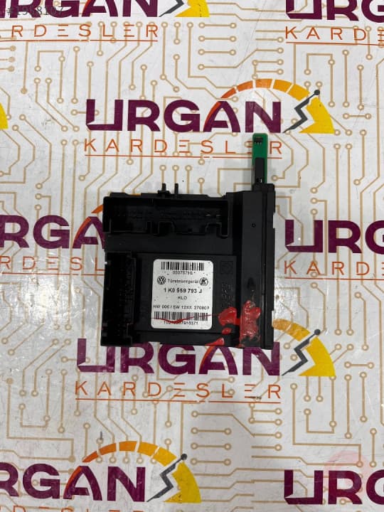 1K0959793J VW CADDY ÖN KAPI VE CAM MOTORU