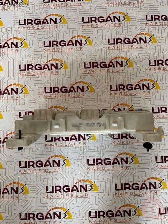 7M5T-14A073-BF  FORD FOCUS SİGORTA KUTUSU