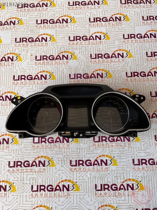 8T0920930B AUDI A5 GÖSTERGE PANELİ KM SAATİ
