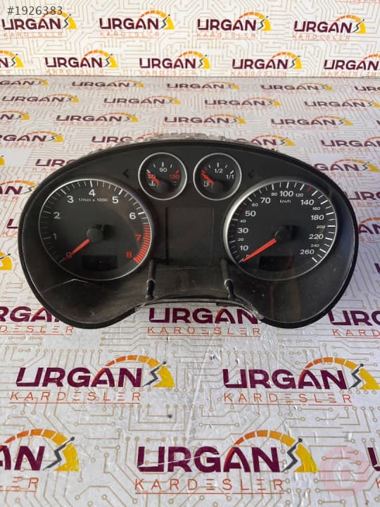 8P0920900M AUDI A3 GÖSTERGE PANELİ KM SAATİ