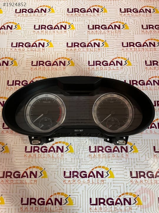 5E0920743E SKODA OCTAVIA GÖSTERGE PANELİ KM SAATİ