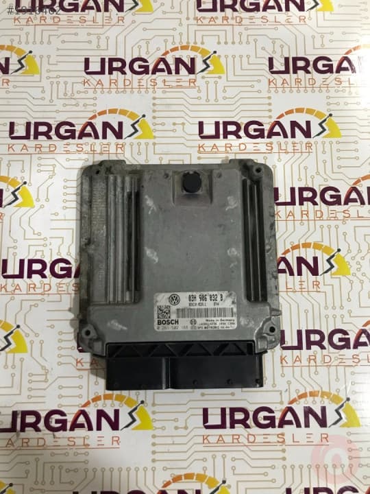 03H906032B 0261S02168 VW PASSAT MOTOR BEYNİ