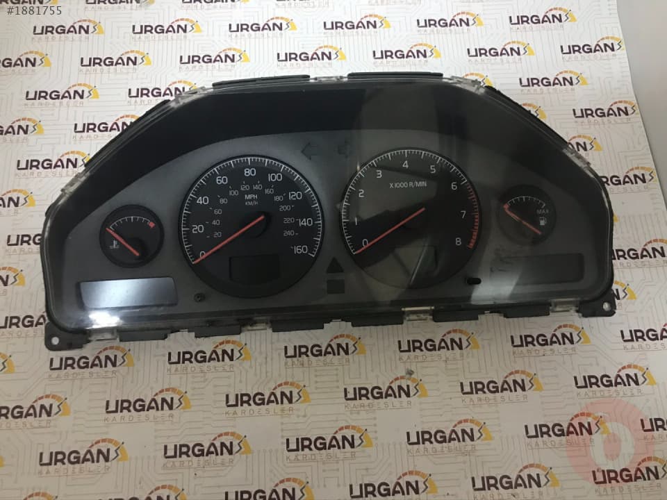 8637994 8602472 0697260 VOLVO S60  KM SAATİ YAZAKI METER