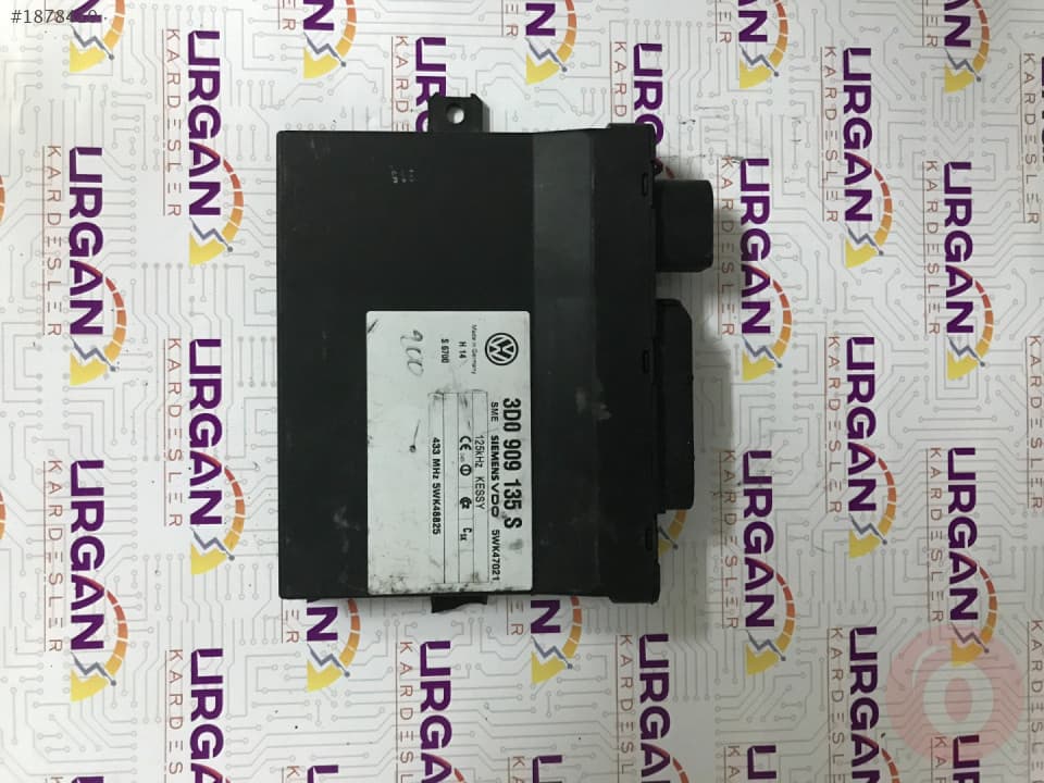 5WK47021 3D0909135  Porsche Cayenne  SIEMENS KEYLESS MODULE