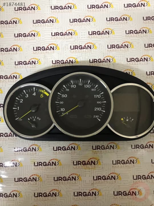 RNI248101443R A2C53391096 RENAULT FLUENCE KM SAATI VDO