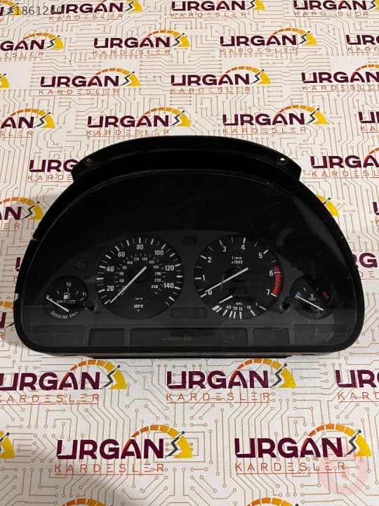 62.11-6906118 BMW  E38 740iL GÖSTERGE PANELİ KM SAATİ