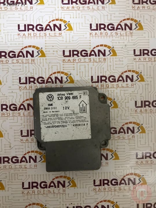 5WK43131 1C0909605F  Volkswagen Golf  AIRBAG SIEMENS