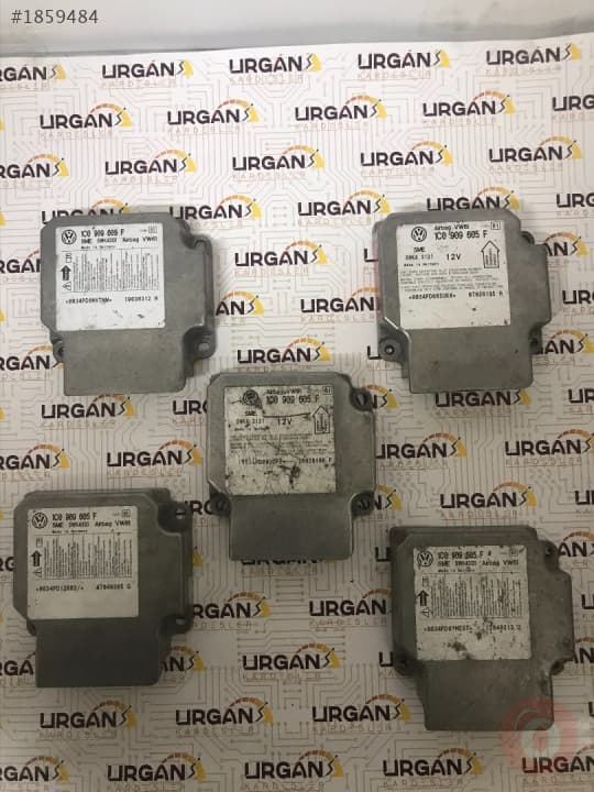 1C0959605 F  VOLKSWAGEN GOLF SIEMENS AIRBAG ECU